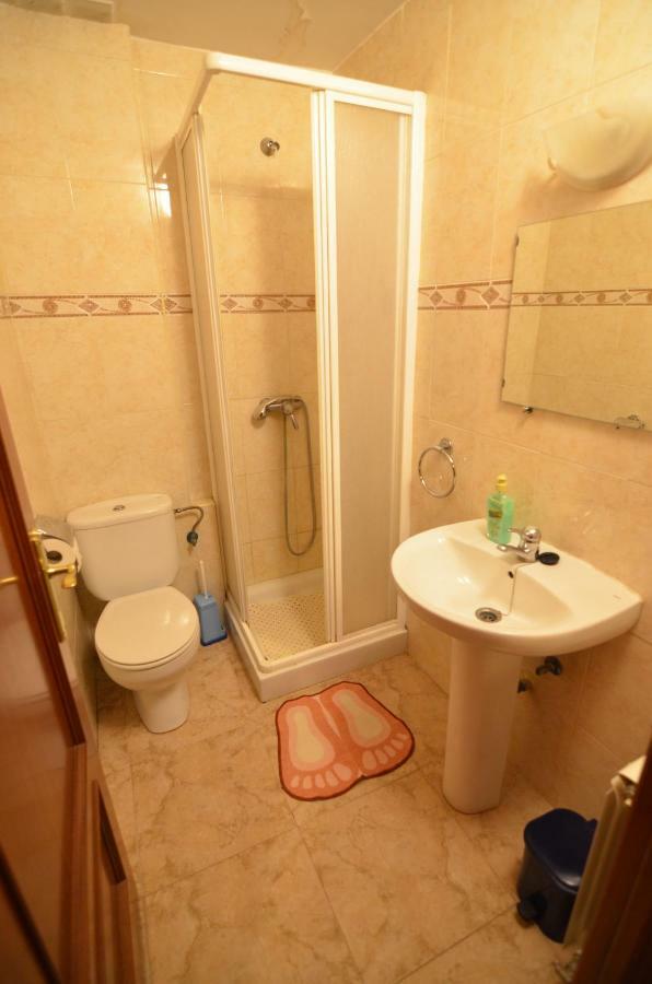 Hostal Galicia Villardefrades Bagian luar foto
